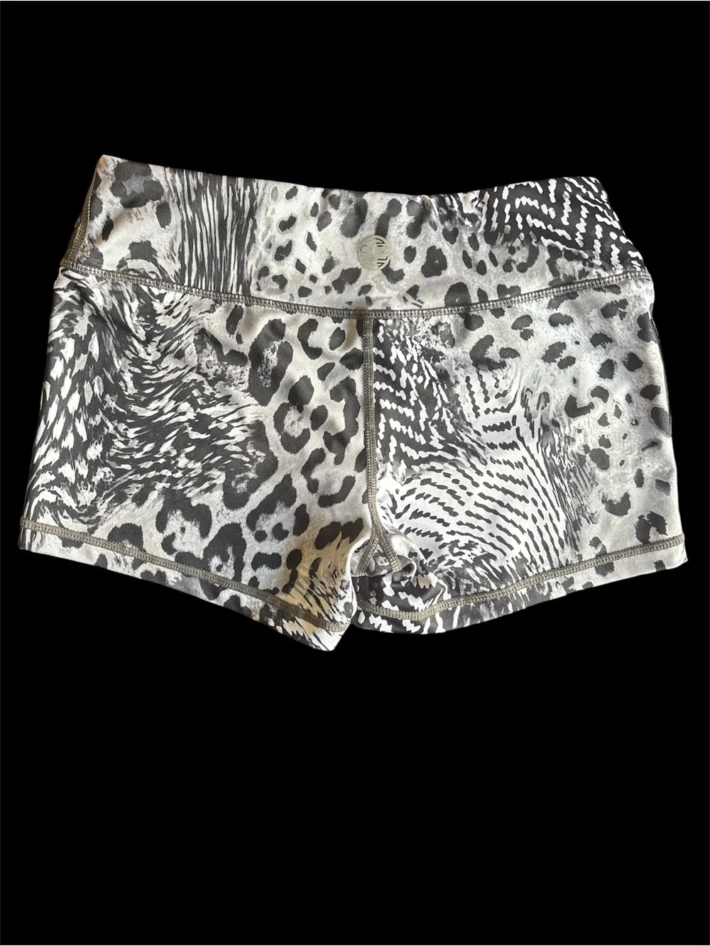 IAB mfg Women's Gray Animal Print Performance Shorts small